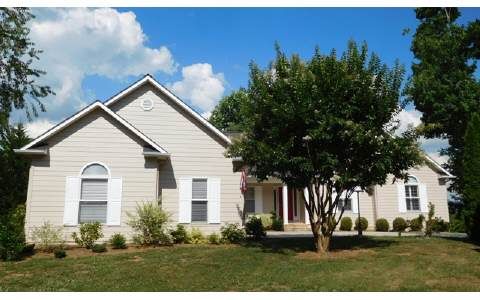 193 Hollyberry Cir, Hayesville, NC 28904-9235