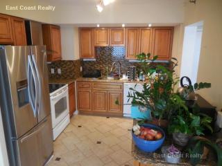 252 Hammond Pond Pkwy, Boston MA  02467 exterior