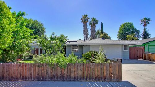 642 Dodds Dr, Woodland CA  95776-4258 exterior