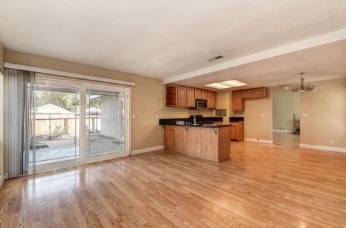 8437 Juglans Dr, Citrus Heights CA  95662-3048 exterior