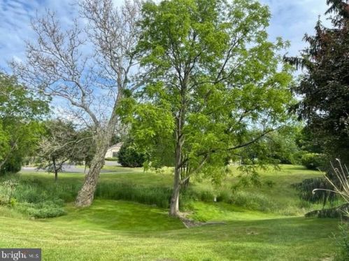 3143 Sheffield Pl, Southampton, PA 18966-2911