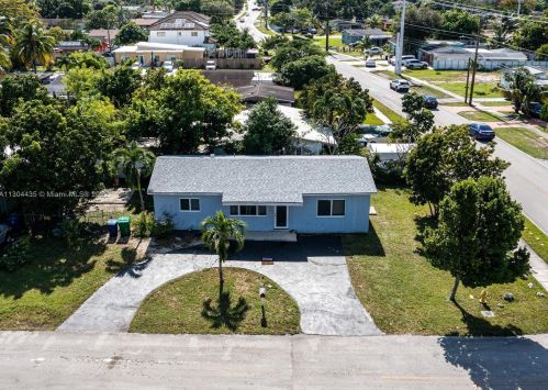 6174 22nd St, Hollywood, FL 33023-2925
