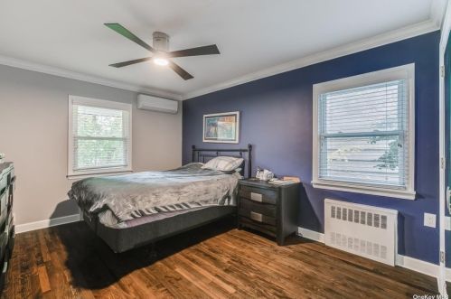 364 Howard Ave, Woodsburgh NY  11598-2940 exterior
