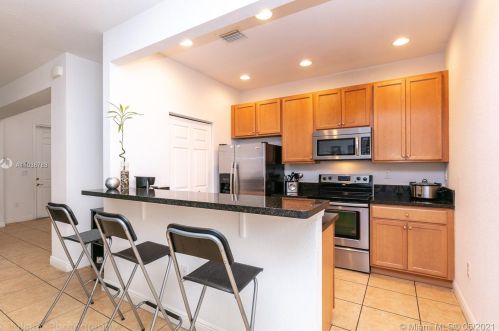 1120 146th Ter, Hollywood, FL 33027-6165