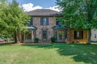 105 Cottonwood Dr, Franklin TN  37069-4155 exterior