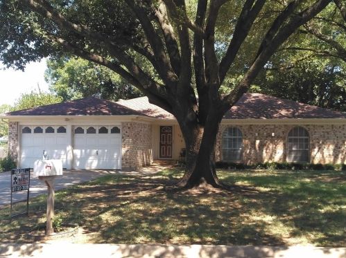 1220 Cindy Ln, Cleburne, TX 76033-6604