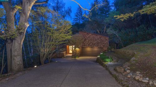 27 Wood Acres Ct, Orinda, CA 94563-2403