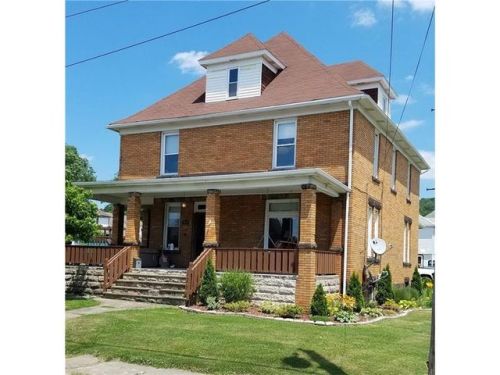 1011 Race St, South Connellsville, PA 15425-4516