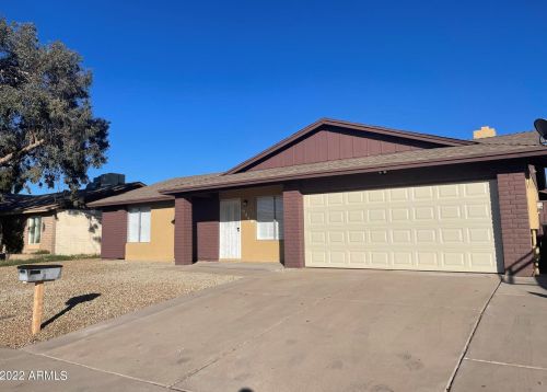 9449 63rd Dr, Glendale, AZ 85302-4029