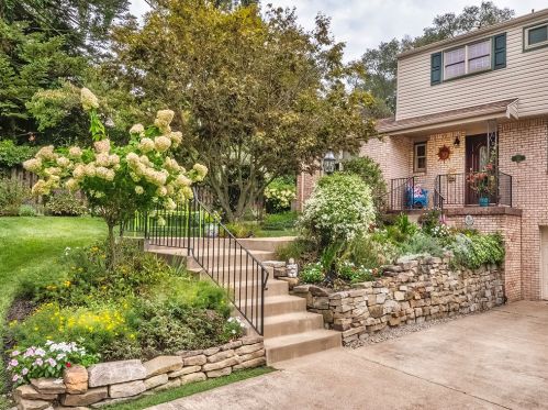514 8th St, Oakmont, PA 15139-1323