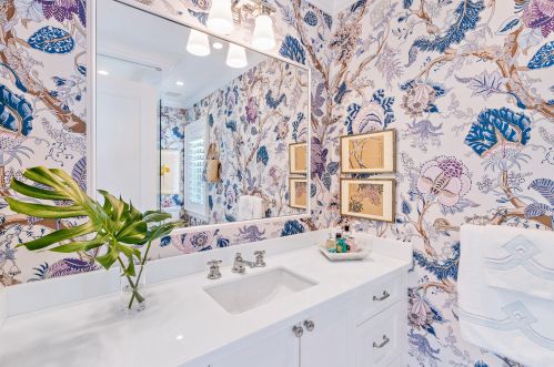 444 Chilean Ave, Palm Beach FL  33480-4529 exterior