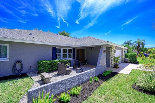 170 Westwood Dr, Naples, FL 34110-1140