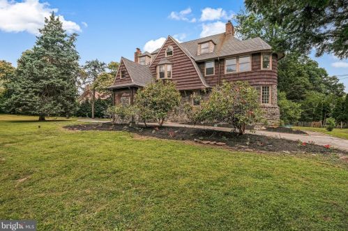 9 Sandringham Rd, Cynwyd, PA 19004-2036