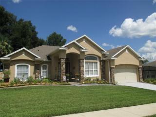 129 Crystal Oak Dr, Deland, FL 32720-8693