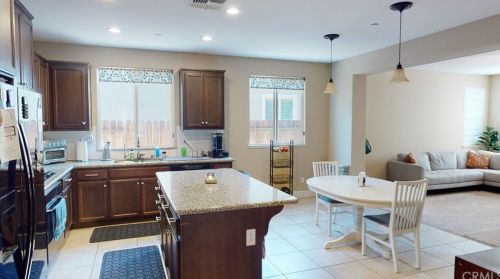 1648 Maidencane Way, Los Banos CA  93635-8546 exterior