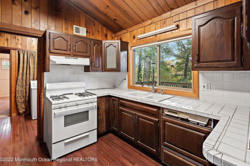 30 Cypress Ave, Jackson Twp NJ  08527-2727 exterior