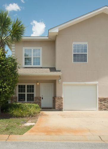 1555 Bentley Cir, Fort Walton Beach, FL 32547-4990