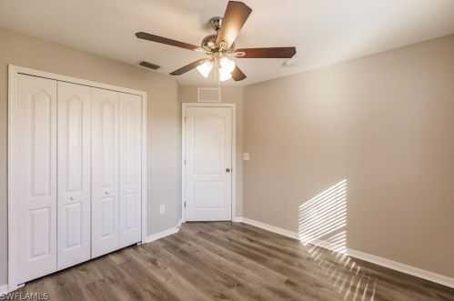 305 25th Ave, Cape Coral FL  33993-7577 exterior