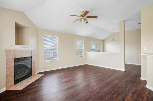 111 Goddard, Uhland TX  78640-5484 exterior