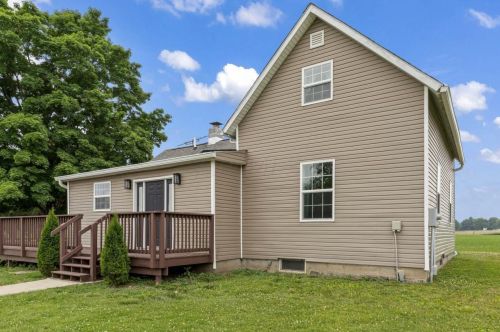 10502 Sycamore Rd, Mount Vernon OH  43050-7517 exterior