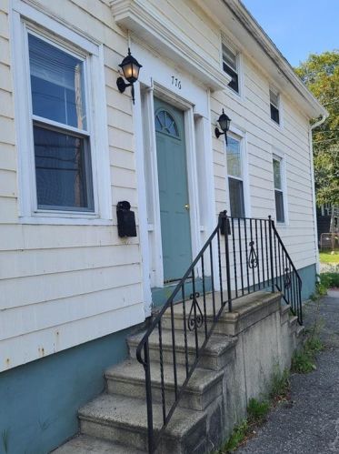 776 Branch Ave, Providence, RI 02904-1704