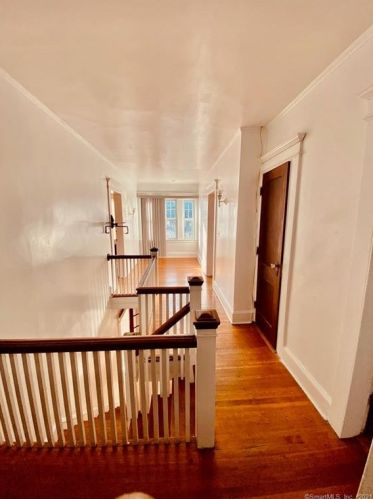 30 Blackman Pl, Bridgeport CT 06604-2424 exterior