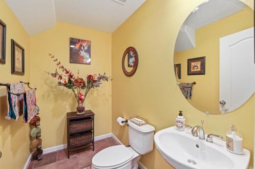 1091 Amber Rdg Ln, Vacaville CA 95687-5828 exterior