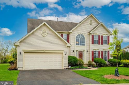 420 Creekview Dr, Harleysville, PA 19438-2433