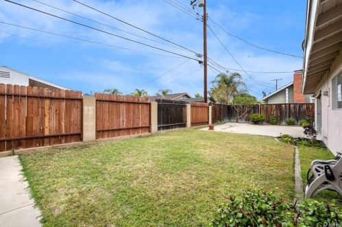 2815 Orange Grv Ave, Orange CA 92867-7345 exterior