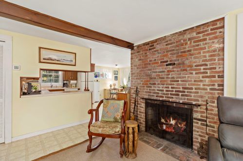 15 Mary Rd, Eastham MA 02642-2927 exterior