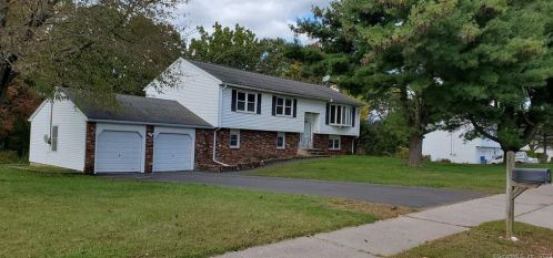 67 Sentinel Hill Rd, North Haven, CT 06473-1526