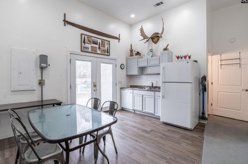 413 Cannon Knoll Rd, Lexington SC  29073-7103 exterior