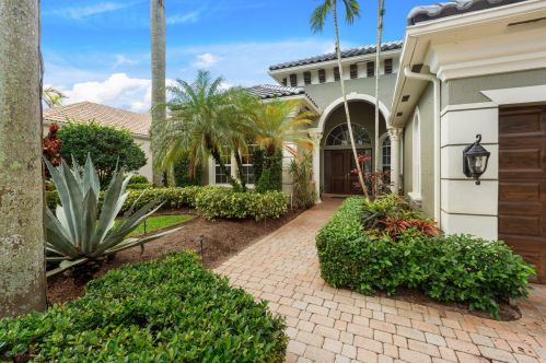 6711 Royal Orchid Cir, Delray Beach FL  33446-4338 exterior