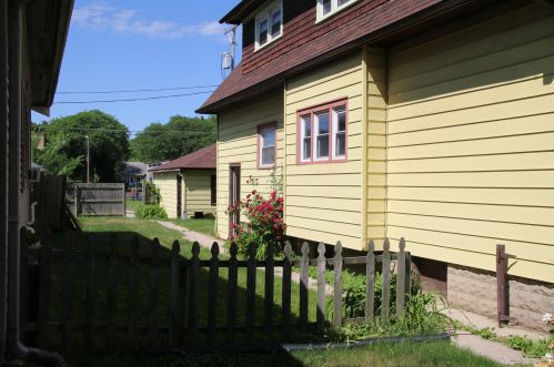 4617 Leon Ter, Milwaukee WI  53216-2432 exterior