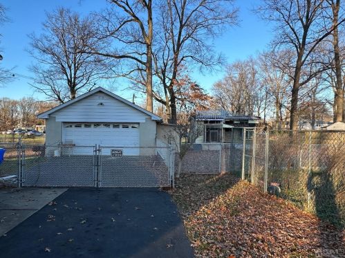 140 Kennedy St, Iselin NJ  08830-1459 exterior
