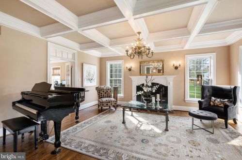 466 Black Swan Ln, Berwyn PA  19312-1908 exterior