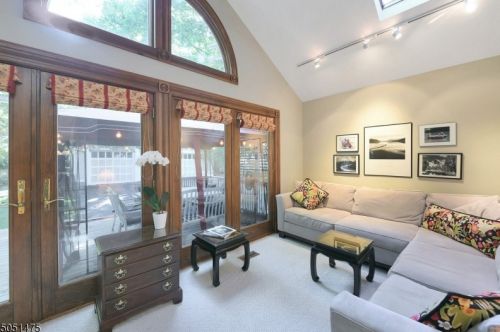 27 Liberty St, Ridgewood NJ 07450-4555 exterior