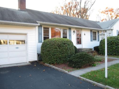 28 Wasson Dr, Poughkeepsie, NY 12603-6016