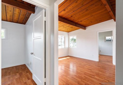 4217 Gresham St, San Diego CA  92109-5342 exterior