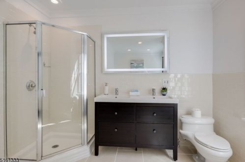 8 Emerson Pl, Montclair NJ  07043-1510 exterior