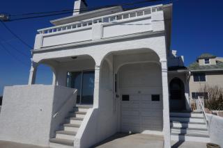 23 Troy Ave, East Atlantic Beach NY  11561-1020 exterior