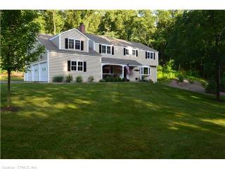 18 Highwood Rd, Farmington, CT 06032-1009