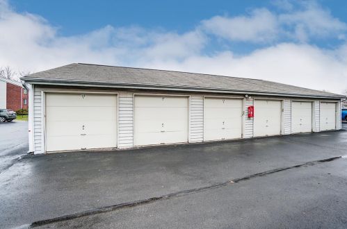 529 Aspen Glen Dr, Cincinnati OH  45244-1881 exterior