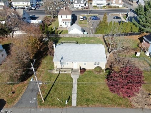 17 1st Ave, Dover, NJ 07803-2301