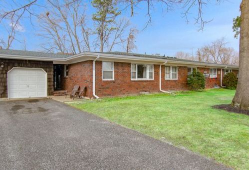 404 Laurel Brook Dr, Bricktown, NJ 08724-2816