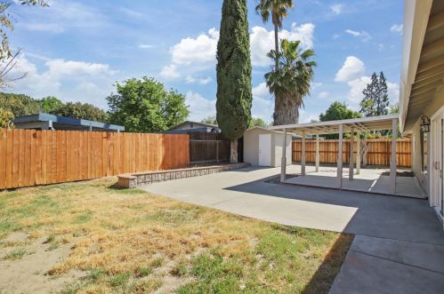 2321 Jeanine Dr, Modesto CA  95355-4064 exterior