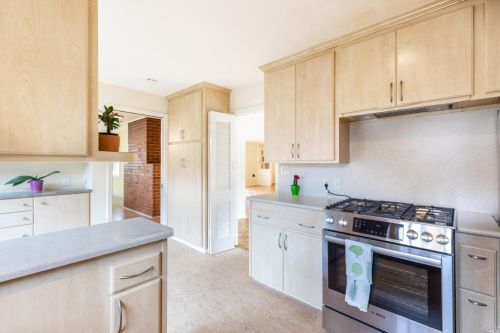 2128 Hvn Dr, Santa Rosa CA 95404-3221 exterior