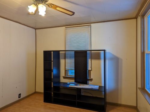 605 3rd St, North Charleroi, PA 15022-1343