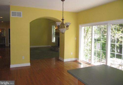 28 Berkshire Dr, Shrewsbury PA  17361-1130 exterior