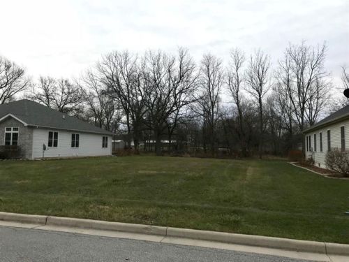 553 Andover Dr, Valpo, IN 46385-1306
